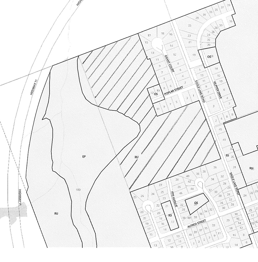Map showing large property next to Eagle Lake Rd at end of Poplar St.